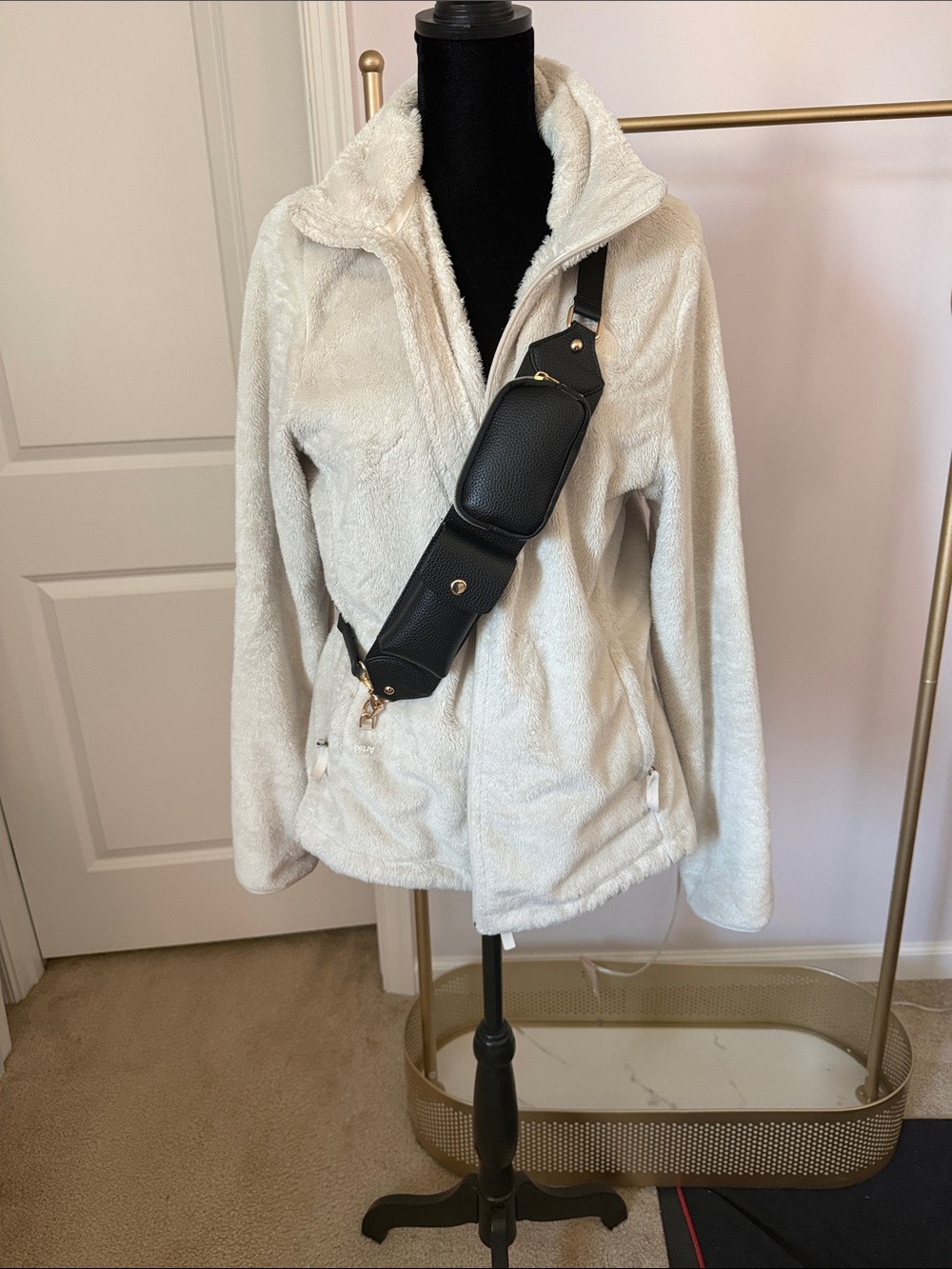 Versatile Black Leather Crossbody Phone Case Strap